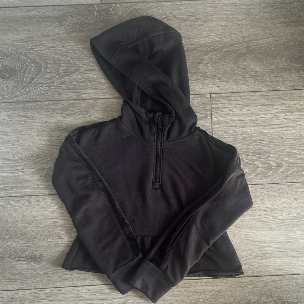 Black Hooded Pullover